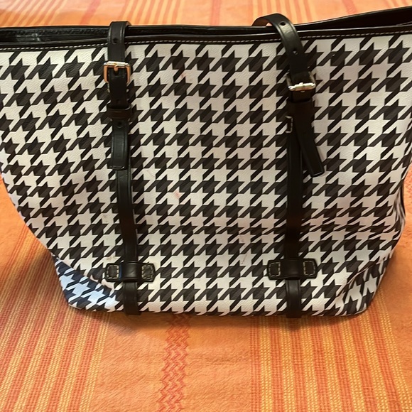 Dooney and bourke black and white checkered leather tote bag! Excellent cond. - Picture 4 of 6